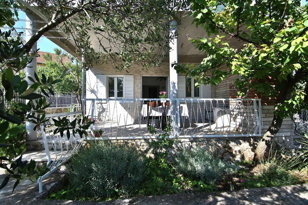 Apartment Rosemary Рогозница Екстериор снимка